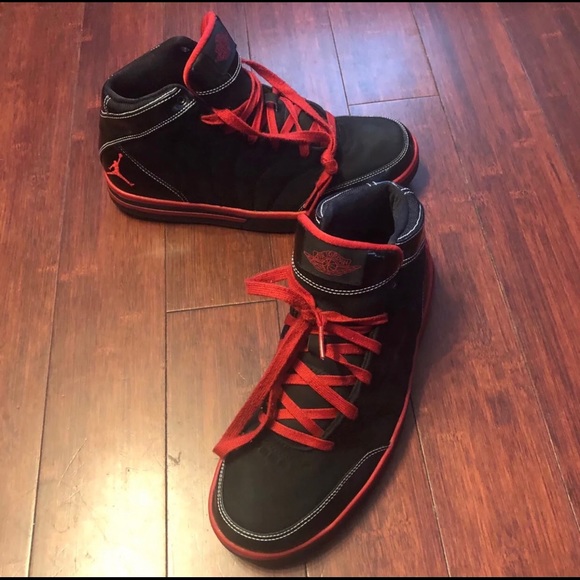 Jordan Other - JORDAN PRO CLASSIC Black Shoes Size 9.5 • Used •